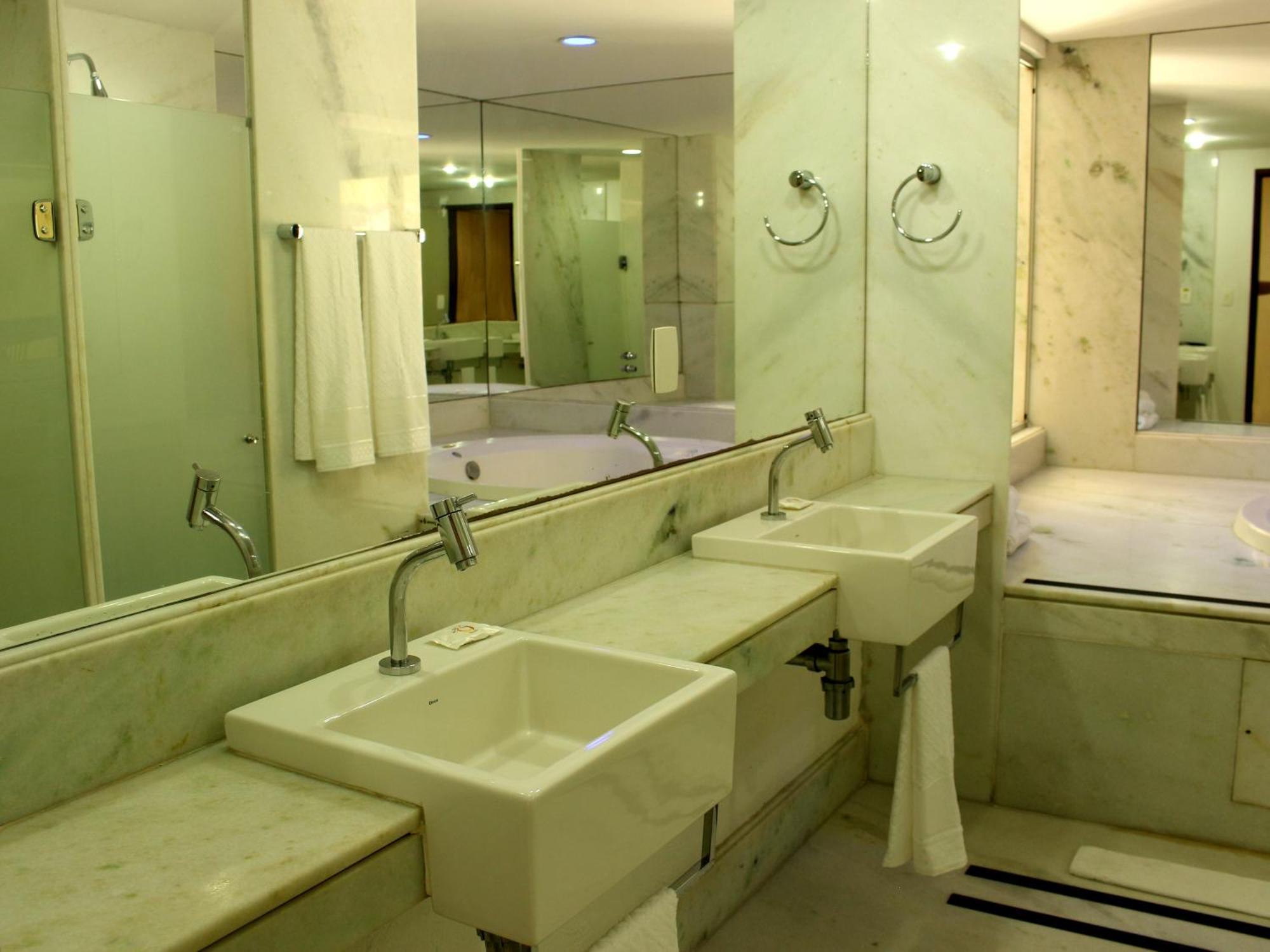 Suite with Spa Bath
